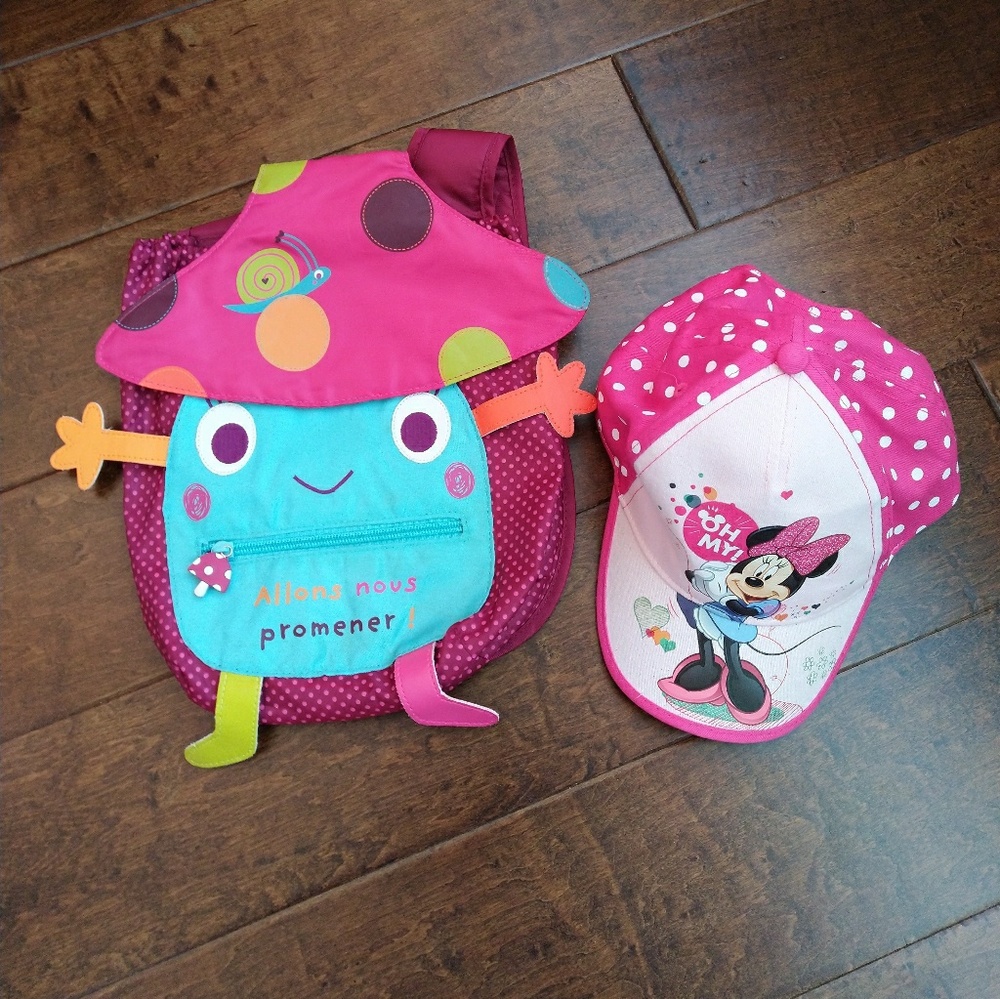 Little girls Backpack and Disney Minnie Mouse hat